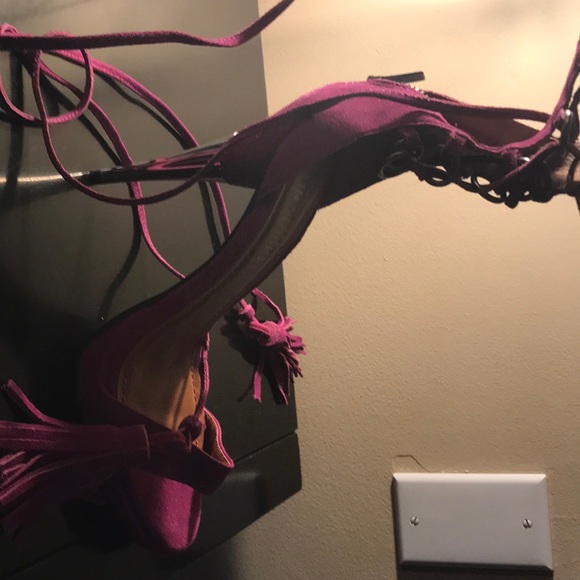 Heels - Picture 2 of 3